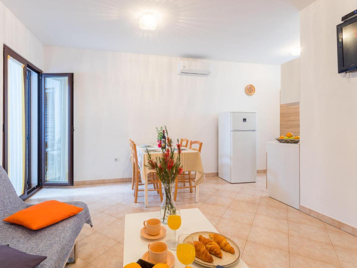 Apartment Tireli - Prc143 By Interhome Poreč Exteriör bild